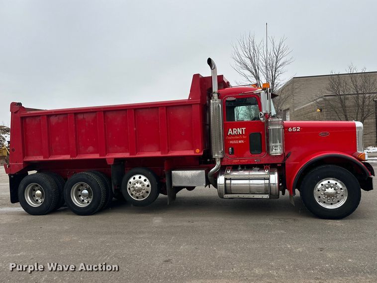 image for item FK1658 2006 Peterbilt 379 dump truck