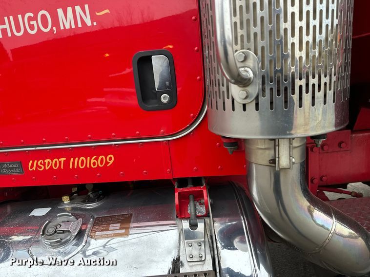 image for item FK1658 2006 Peterbilt 379 dump truck