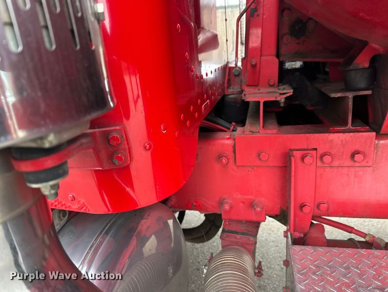 image for item FK1658 2006 Peterbilt 379 dump truck