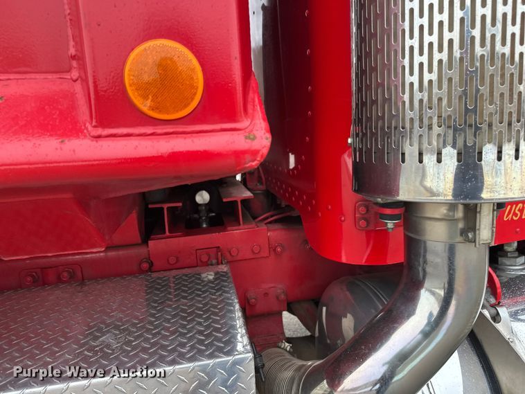 image for item FK1658 2006 Peterbilt 379 dump truck