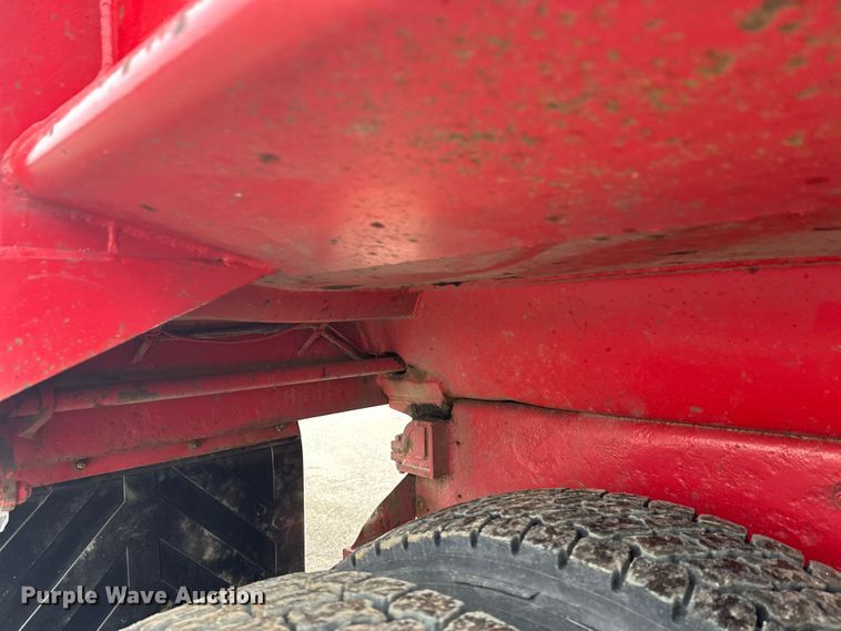 image for item FK1658 2006 Peterbilt 379 dump truck