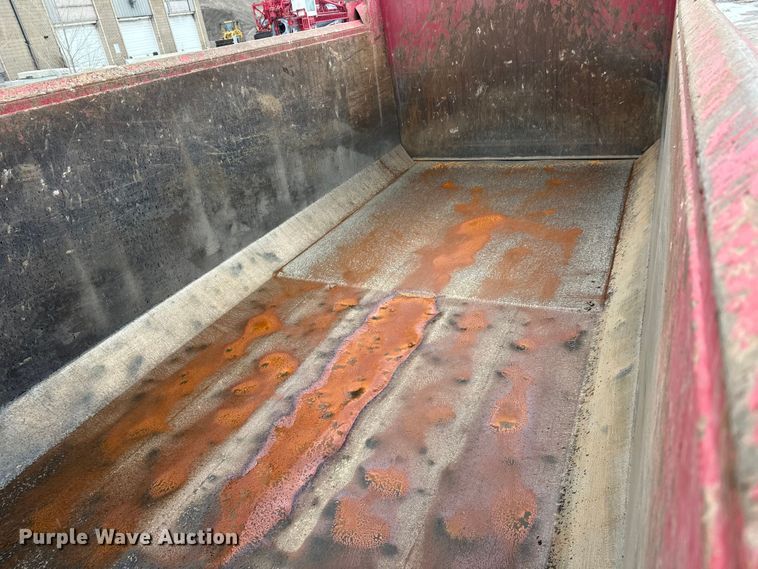 image for item FK1658 2006 Peterbilt 379 dump truck