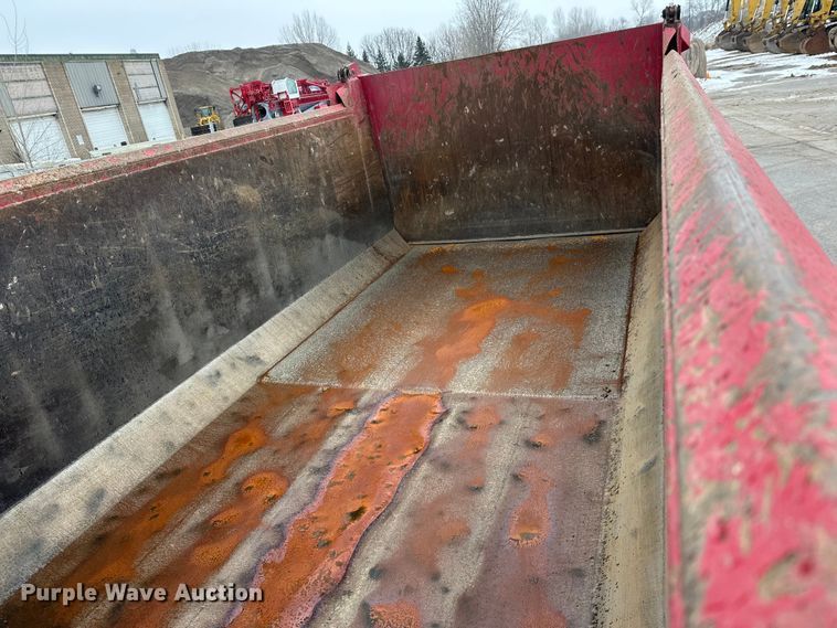 image for item FK1658 2006 Peterbilt 379 dump truck