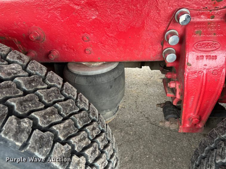 image for item FK1658 2006 Peterbilt 379 dump truck