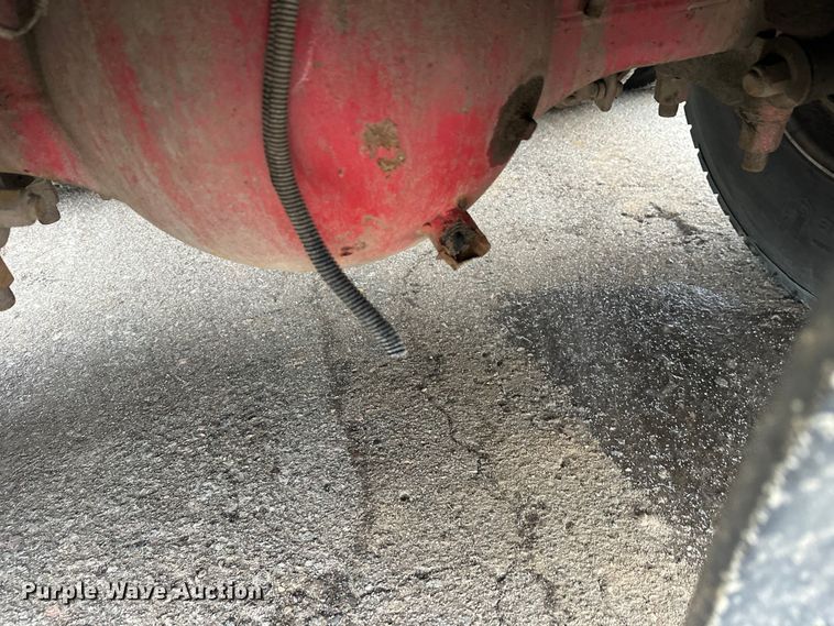 image for item FK1658 2006 Peterbilt 379 dump truck