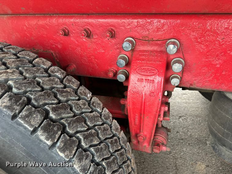 image for item FK1658 2006 Peterbilt 379 dump truck