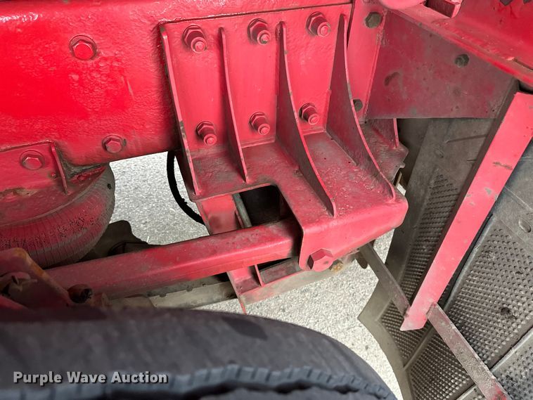 image for item FK1658 2006 Peterbilt 379 dump truck