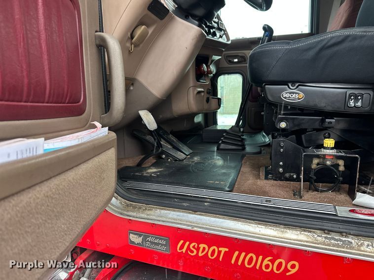 image for item FK1658 2006 Peterbilt 379 dump truck