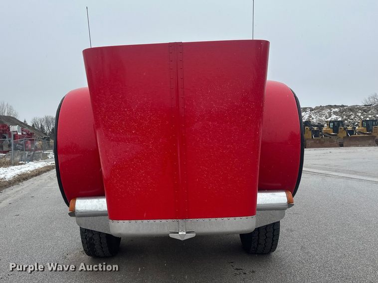 image for item FK1658 2006 Peterbilt 379 dump truck