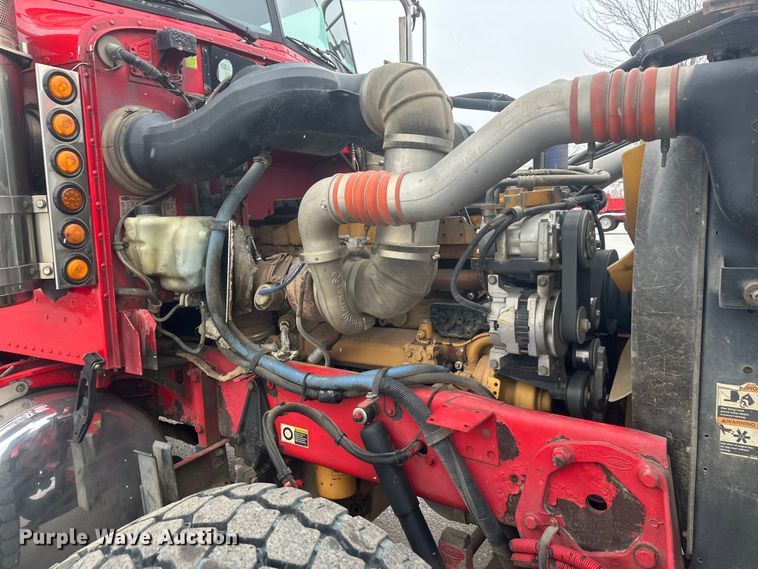 image for item FK1658 2006 Peterbilt 379 dump truck