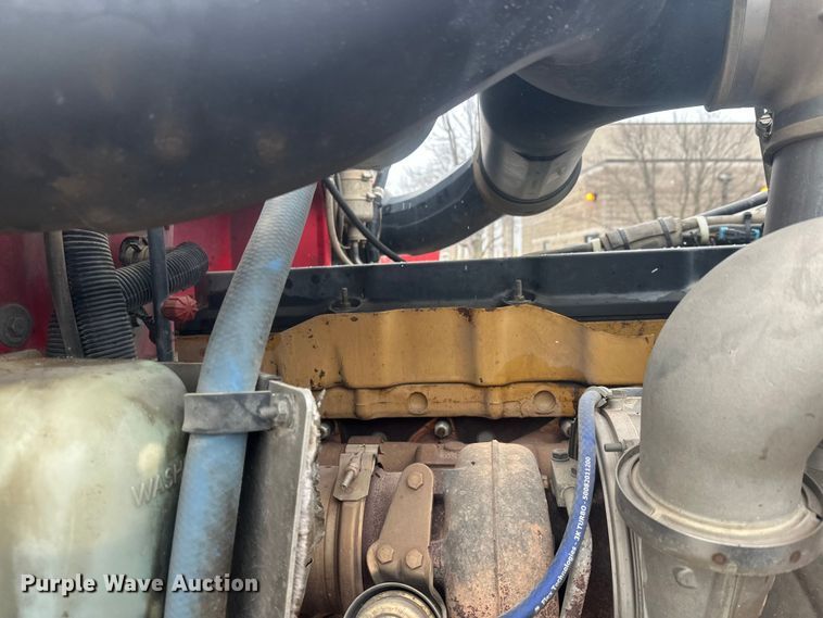 image for item FK1658 2006 Peterbilt 379 dump truck