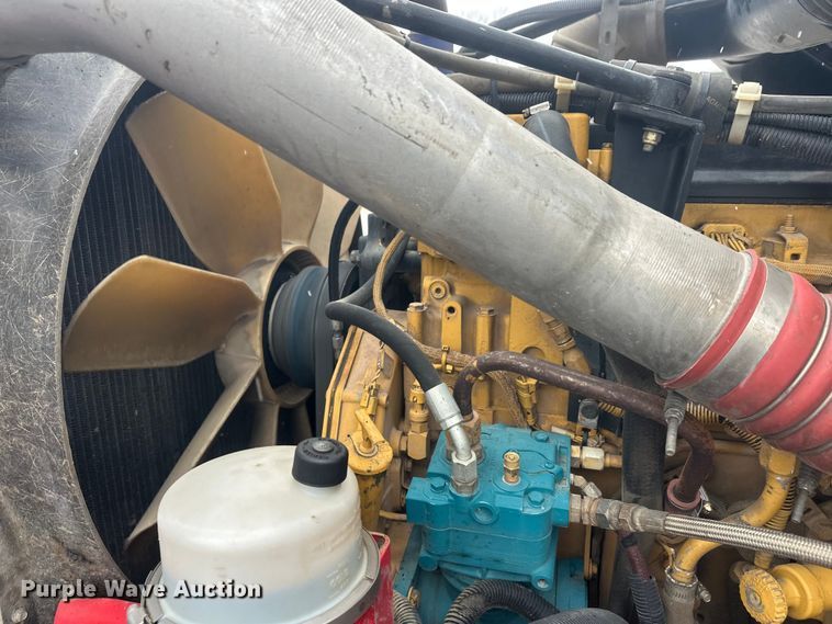 image for item FK1658 2006 Peterbilt 379 dump truck