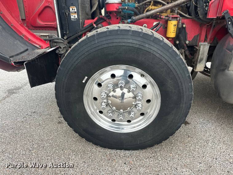 image for item FK1658 2006 Peterbilt 379 dump truck