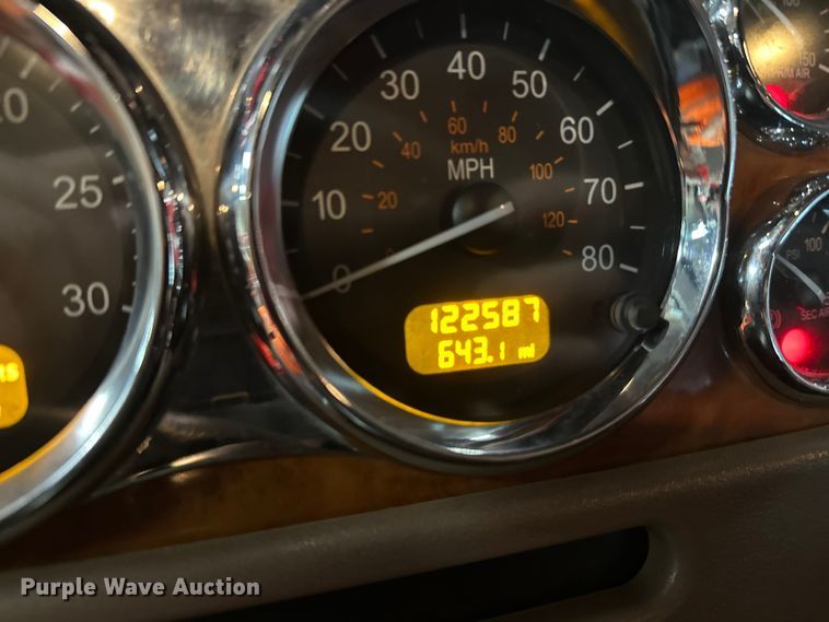 image for item FK1658 2006 Peterbilt 379 dump truck