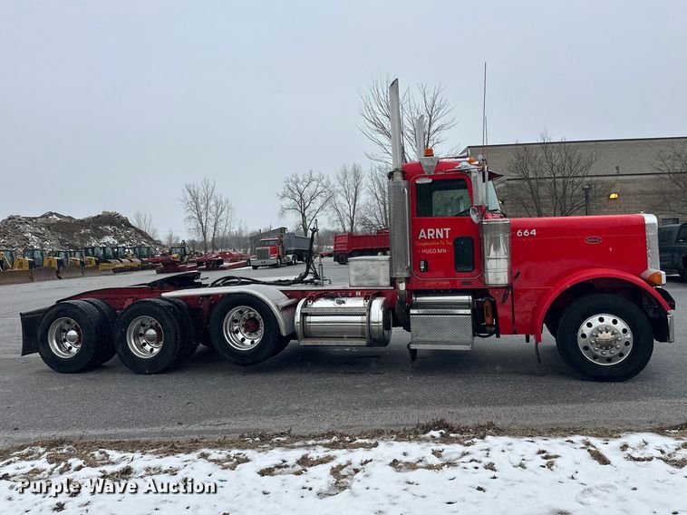 image for item FK1659 2007 Peterbilt 379 semi truck