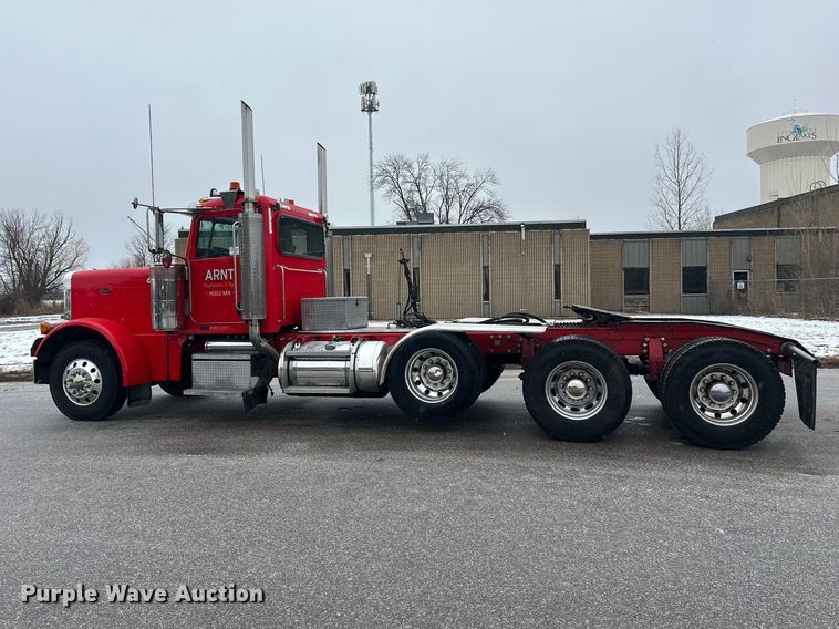 image for item FK1659 2007 Peterbilt 379 semi truck