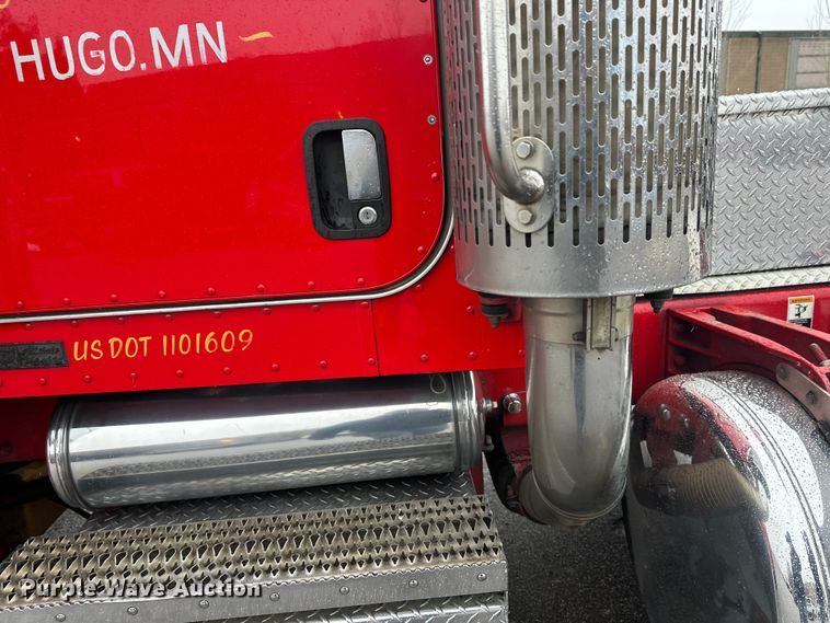 image for item FK1659 2007 Peterbilt 379 semi truck