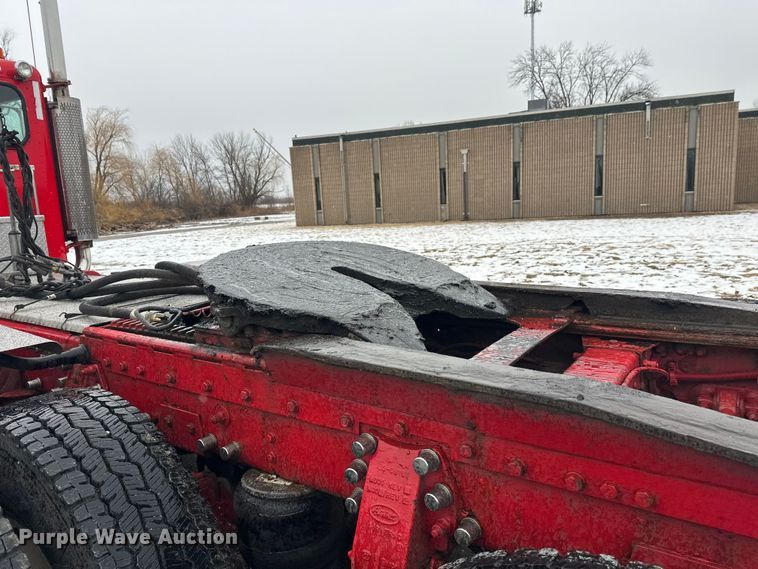 image for item FK1659 2007 Peterbilt 379 semi truck