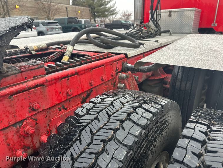 image for item FK1659 2007 Peterbilt 379 semi truck