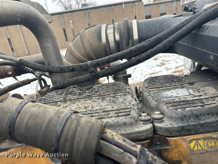 image for item FK1659 2007 Peterbilt 379 semi truck