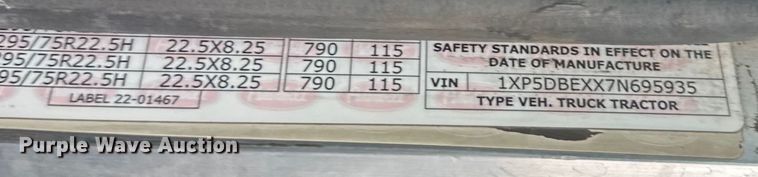 image for item FK1659 2007 Peterbilt 379 semi truck