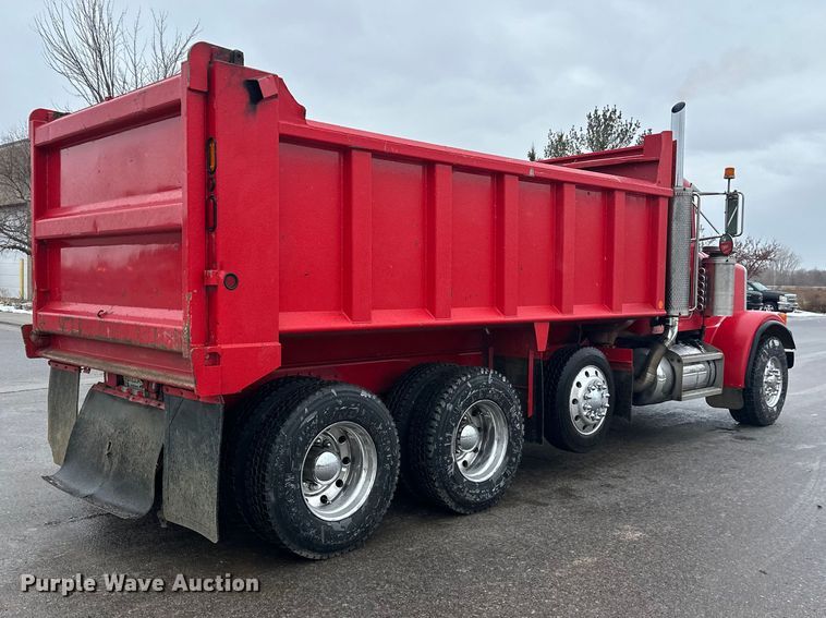 image for item FK1660 1995 Peterbilt 357 dump truck
