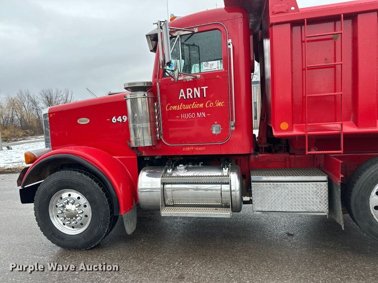 image for item FK1660 1995 Peterbilt 357 dump truck