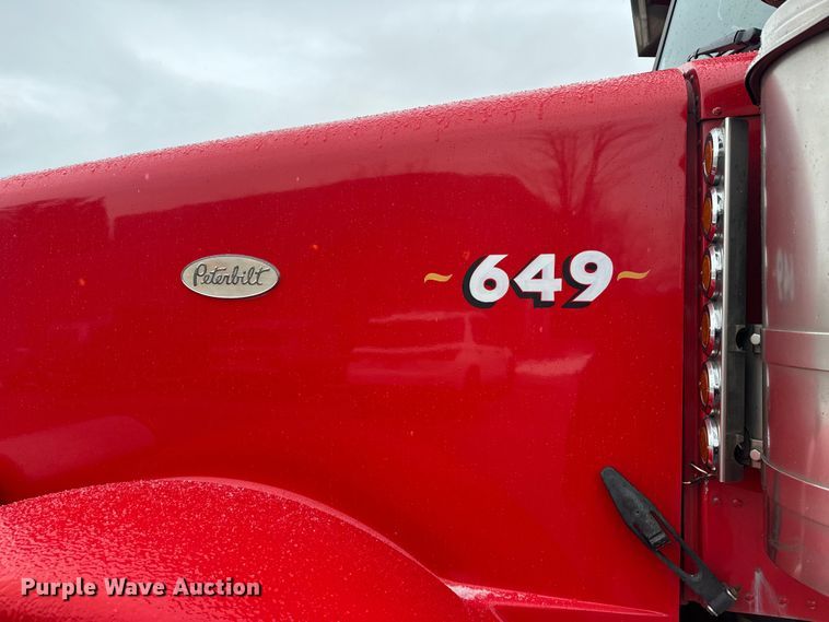 image for item FK1660 1995 Peterbilt 357 dump truck