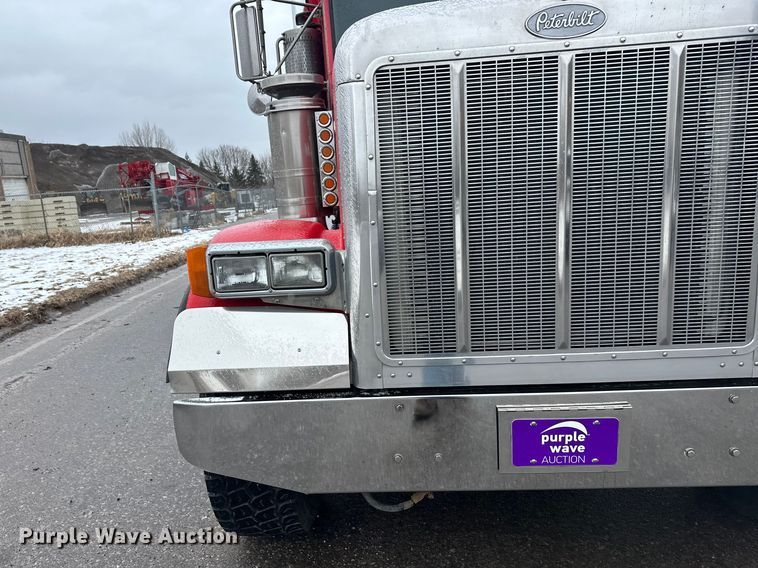 image for item FK1660 1995 Peterbilt 357 dump truck