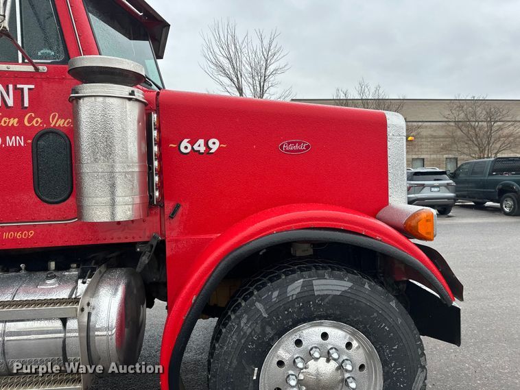 image for item FK1660 1995 Peterbilt 357 dump truck