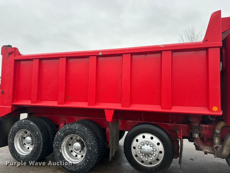 image for item FK1660 1995 Peterbilt 357 dump truck