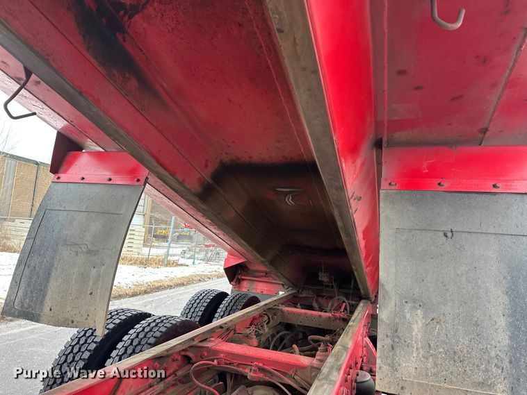 image for item FK1660 1995 Peterbilt 357 dump truck