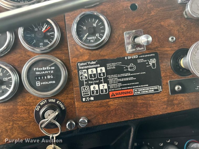 image for item FK1660 1995 Peterbilt 357 dump truck