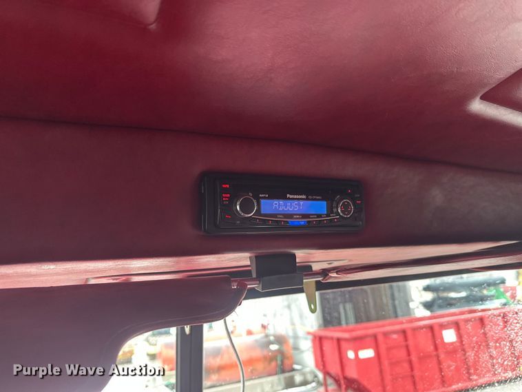 image for item FK1660 1995 Peterbilt 357 dump truck