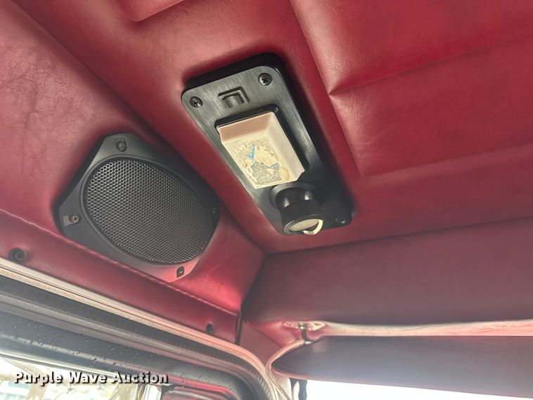 image for item FK1660 1995 Peterbilt 357 dump truck