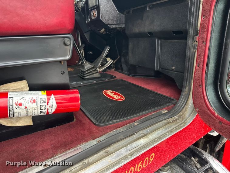 image for item FK1660 1995 Peterbilt 357 dump truck