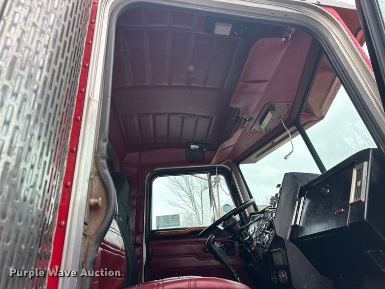 image for item FK1660 1995 Peterbilt 357 dump truck