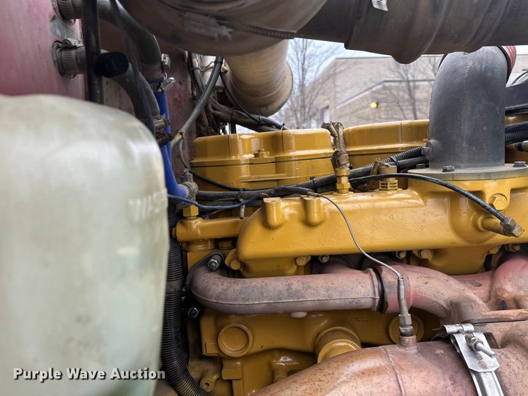 image for item FK1660 1995 Peterbilt 357 dump truck