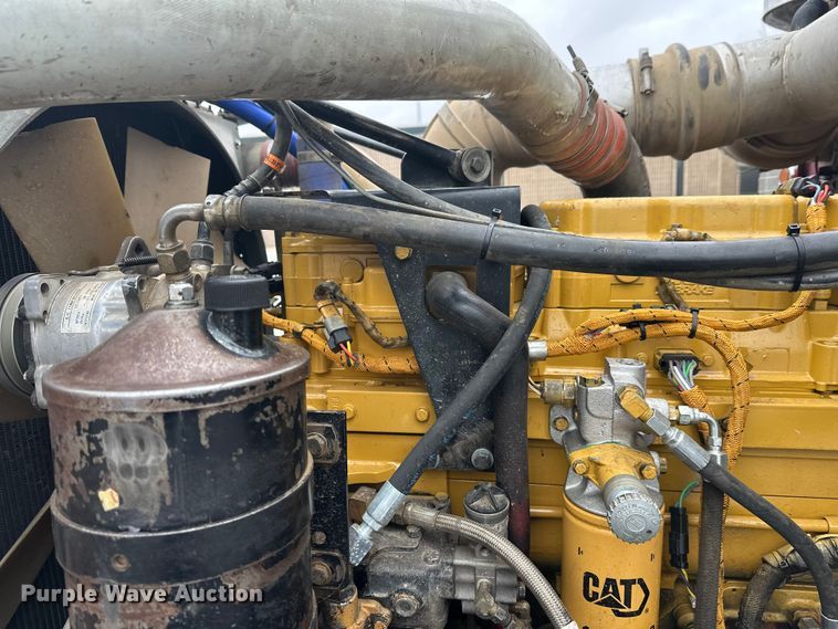 image for item FK1660 1995 Peterbilt 357 dump truck