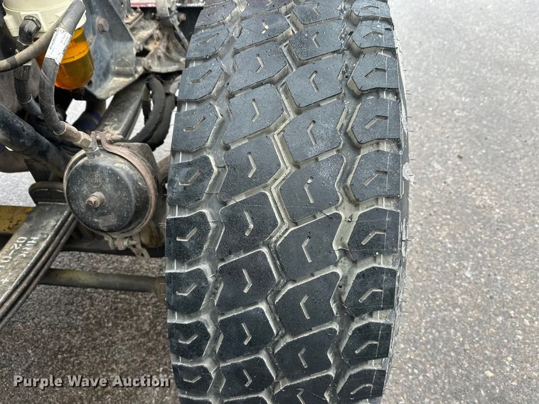 image for item FK1660 1995 Peterbilt 357 dump truck