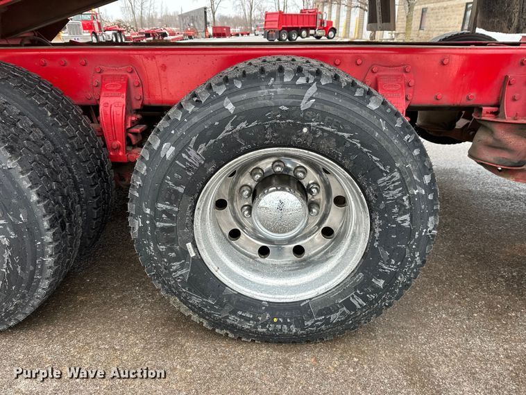 image for item FK1660 1995 Peterbilt 357 dump truck