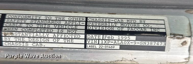 image for item FK1660 1995 Peterbilt 357 dump truck