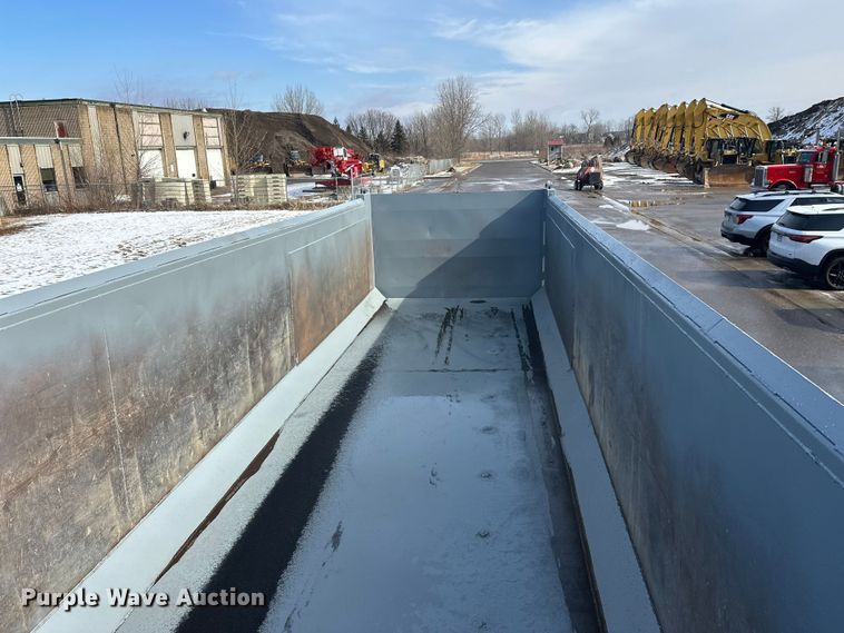 image for item FK1661 2002 Schien 29SD end dump trailer