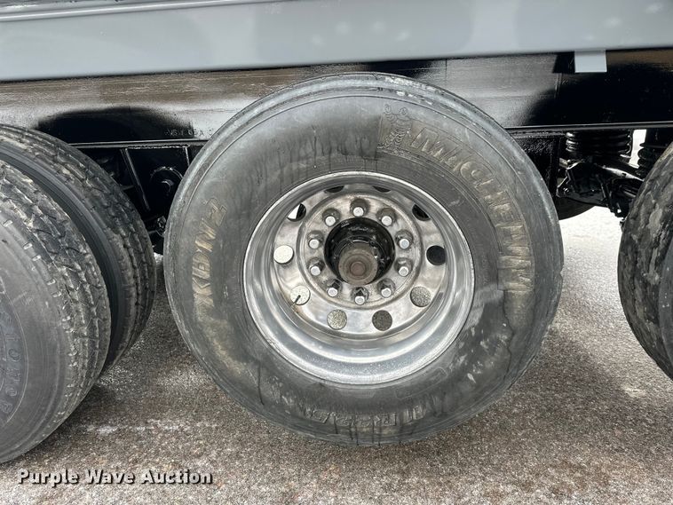 image for item FK1661 2002 Schien 29SD end dump trailer