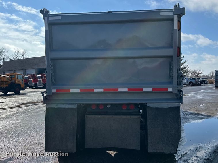 image for item FK1664 2005 Bibeau end dump trailer