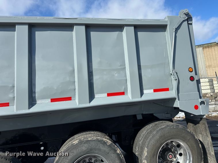 image for item FK1664 2005 Bibeau end dump trailer