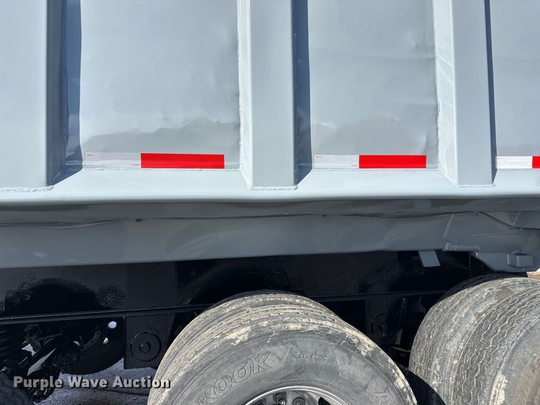 image for item FK1664 2005 Bibeau end dump trailer