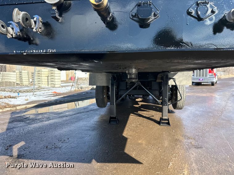 image for item FK1664 2005 Bibeau end dump trailer