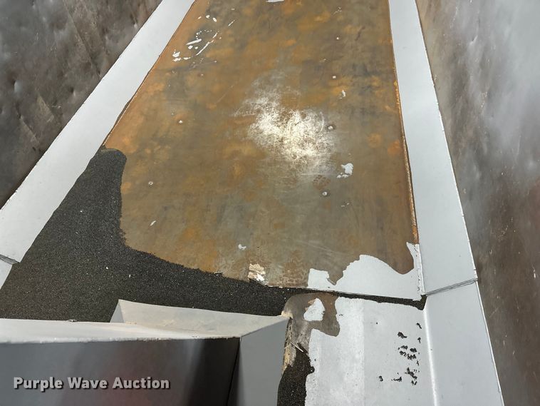 image for item FK1664 2005 Bibeau end dump trailer