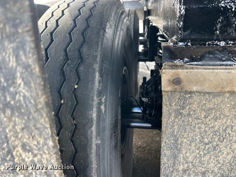 image for item FK1664 2005 Bibeau end dump trailer